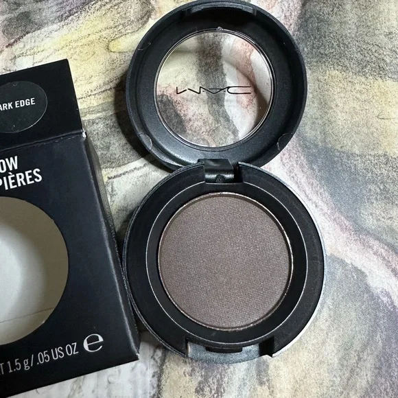 MAC COSMETICS BNIB DARK EDGE Satin eyeshadow Eye Shadow Very Rare!